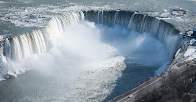 새로운 암호화폐 판례 분석: 2025년 12월 15일 오늘의 암호화폐 데일리 브리핑에서 확인하세요