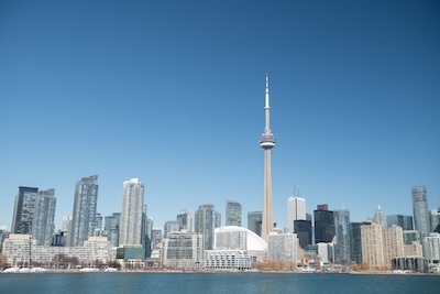 오늘의 암호화폐 데일리 브리핑: 2025년 12월 14일, 변화하는 암호화폐 관련 정책 및 법규 소식